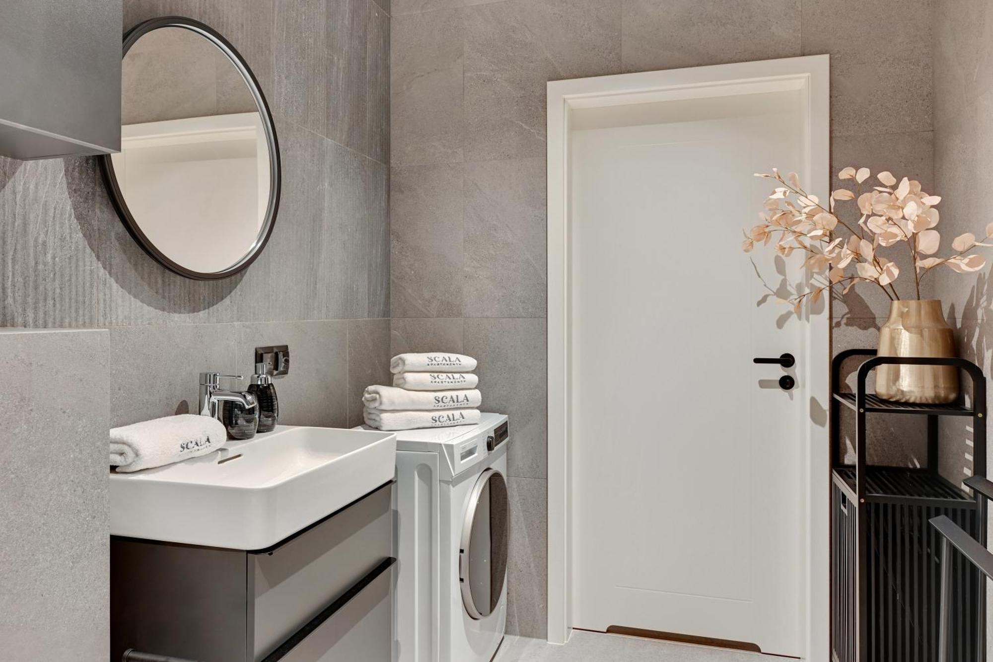 Scala City Center Premium Apartments With Parking By Lion Apartments Гданьск Экстерьер фото