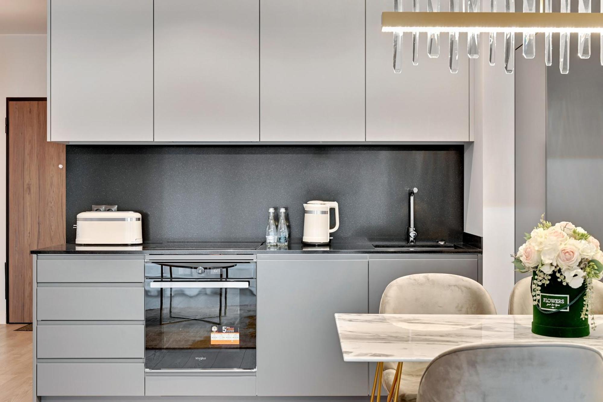 Scala City Center Premium Apartments With Parking By Lion Apartments Гданьск Экстерьер фото